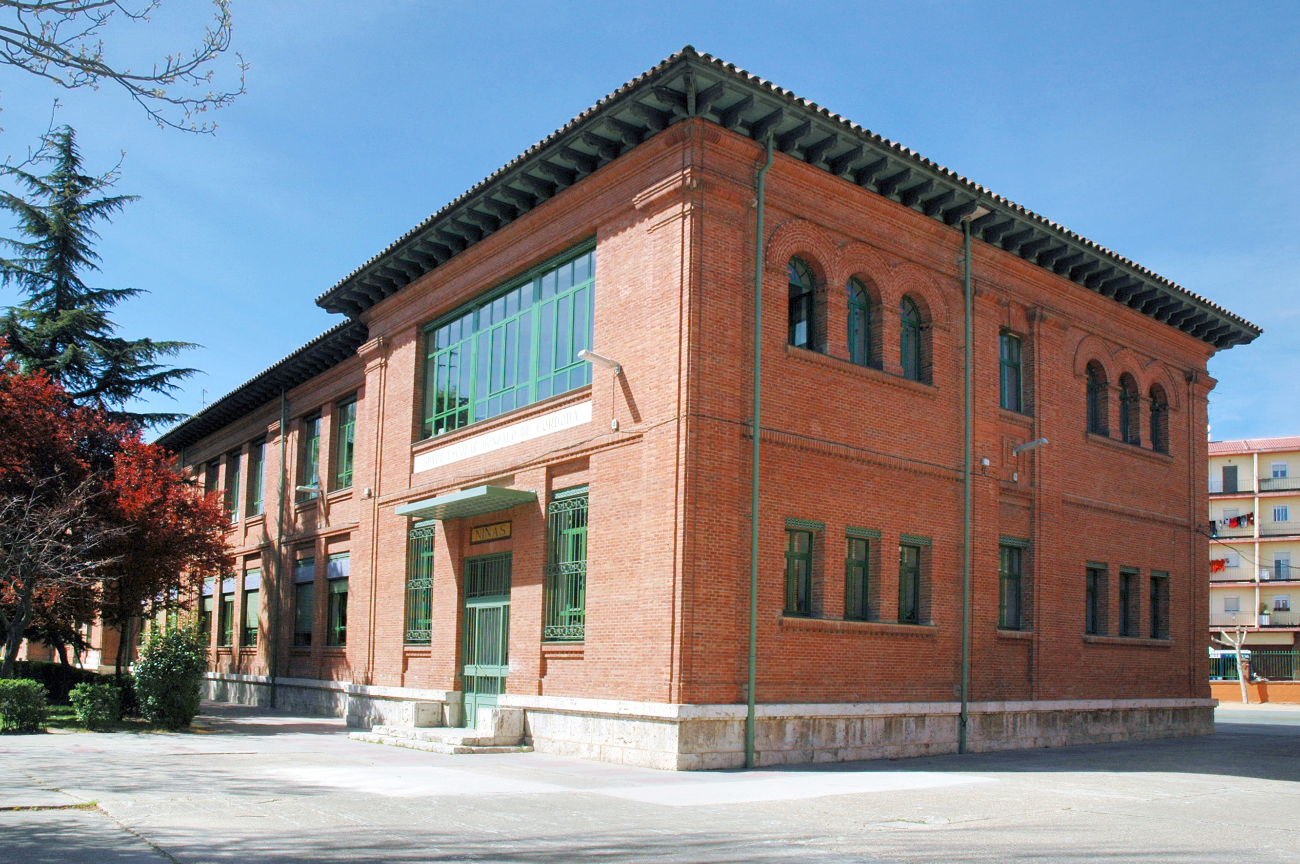 2. Colegio. Edificio 2